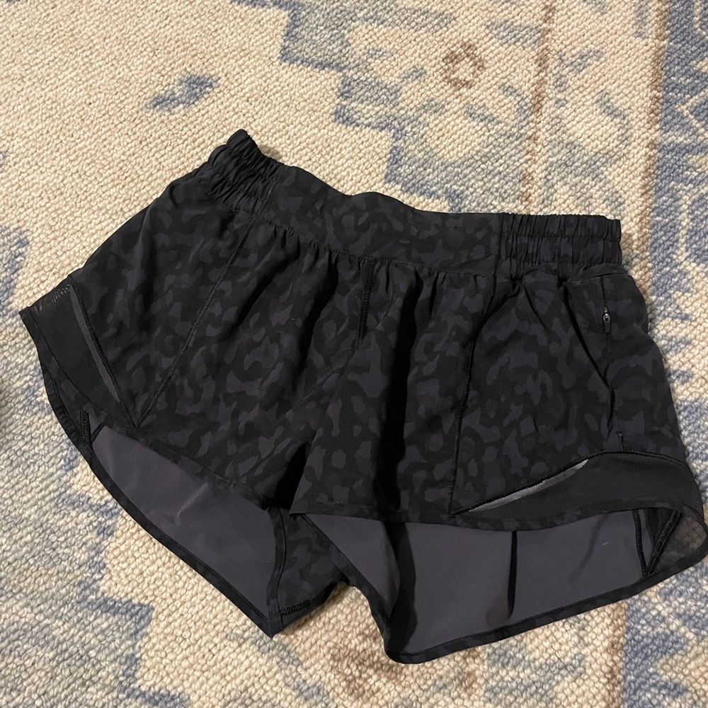 Lululemon Hotty Hot 2.5 inch
